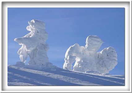 Schneeskulpturen  - auf dem Brocken / Harz