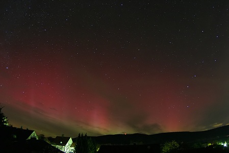 Polarlicht über Schauenburg Hoof / Nordhessen