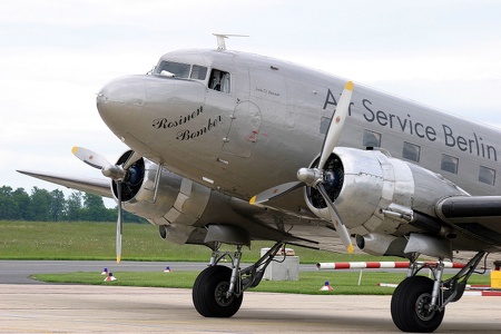 Douglas DC-3